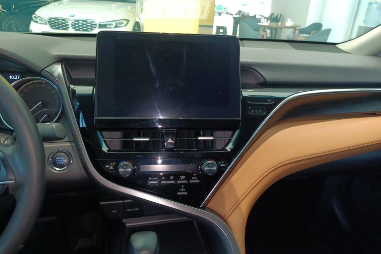 Used Toyota Camry 2021 2.0G Luxury Edition
