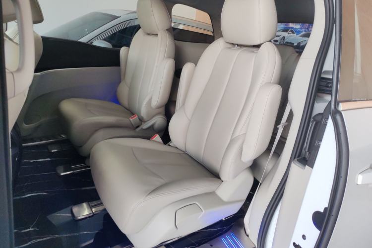 Used Buick GL8 2020 Land Cruiser Executive Class 652T Comfort Model