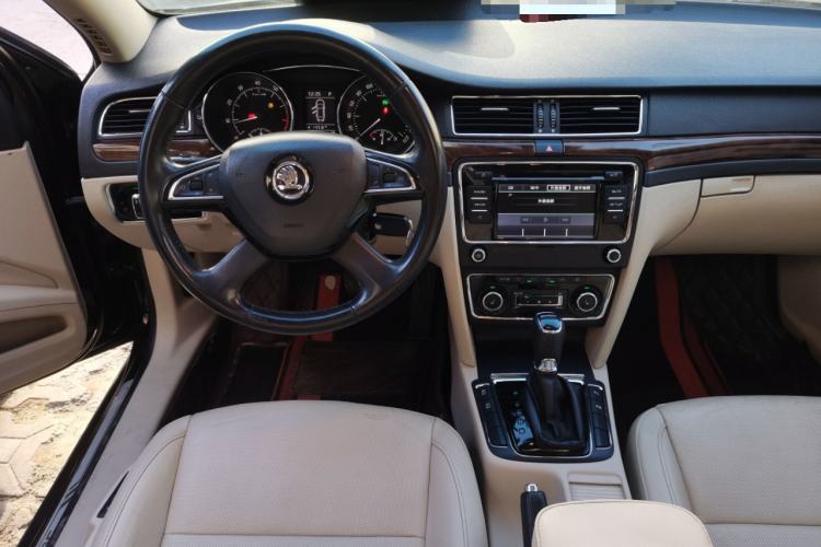 Used Skoda Superb 2013 1.8TSI Automatic Yashi Edition
