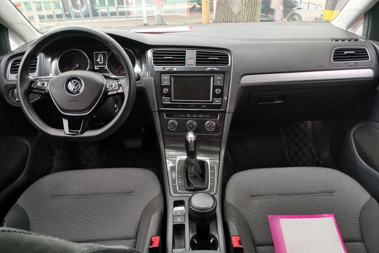 Used Volkswagen Golf 2018 230TSI Automatic Comfort Model
