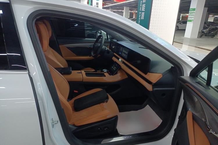 Used VOYAH PASSION 2023 Four-Wheel Drive Long-Range Version
