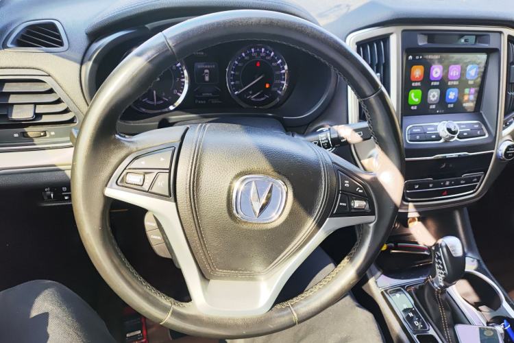 Used Changan CS95 2017 2.0T Two-Wheel Drive Zhituo Edition
