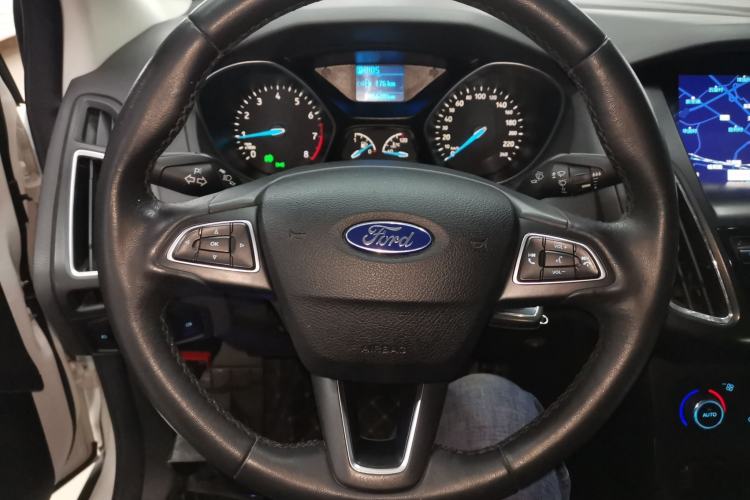 Used Ford Focus 2015 Sedan EcoBoost 125 Automatic Supreme Style Edition
