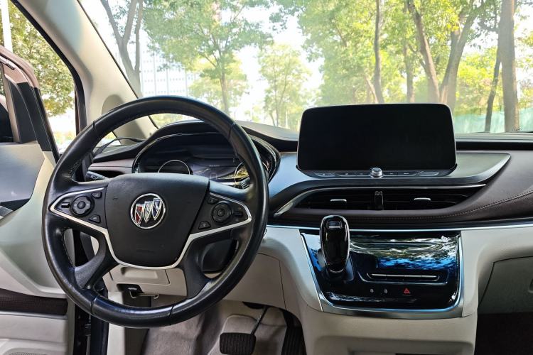 Used Buick GL8 2022 Land Business Class 652T Luxury Model
