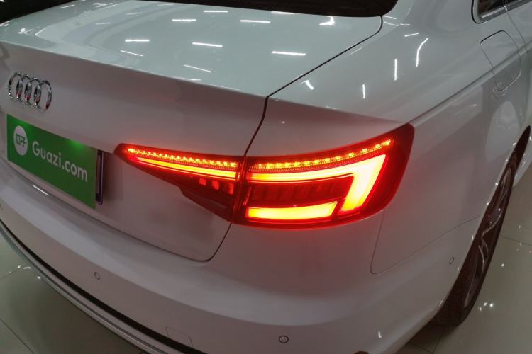 Used Audi A4L 2019 40 TFSI Fashion Edition China VI Emission Standard
