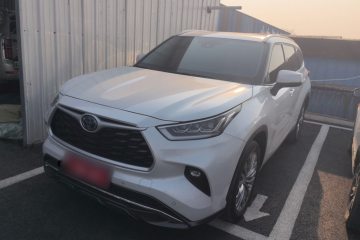 Used Toyota Highlander 2022 Dual-Engine 2.5L Four-Wheel Drive Prestige Version 7 Seats