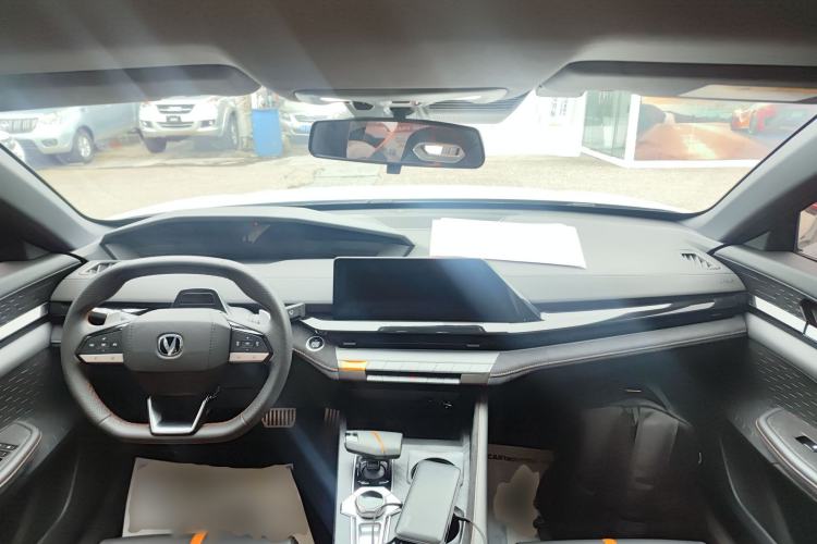 Used Changan UNI-V 2024 1.5T Prestige Sport Edition
