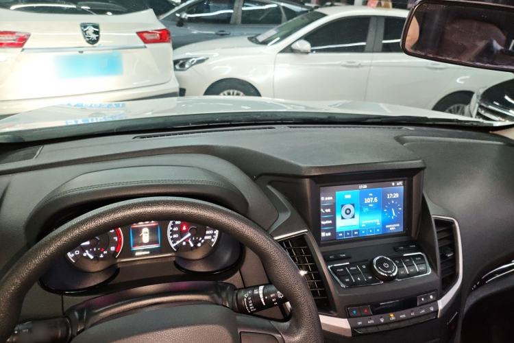 Used Dongfeng Aeolus AX7 2018 Classic 1.6T Automatic Elite Model
