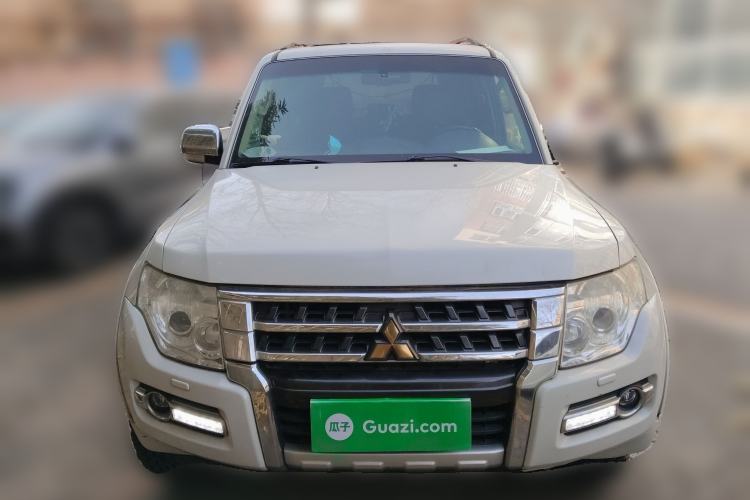 Used Mitsubishi Pajero 2015 3.0L Automatic Elite Edition China V Standard
