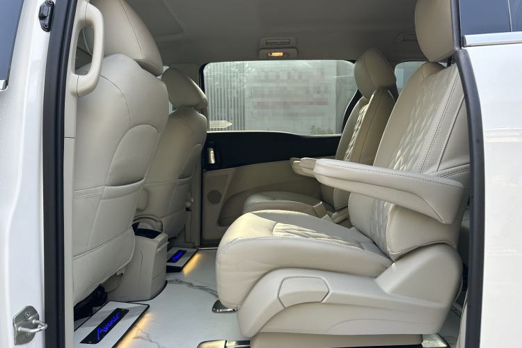 Used Buick GL8 2023 Land Executive Class Smart Enjoyment Model
