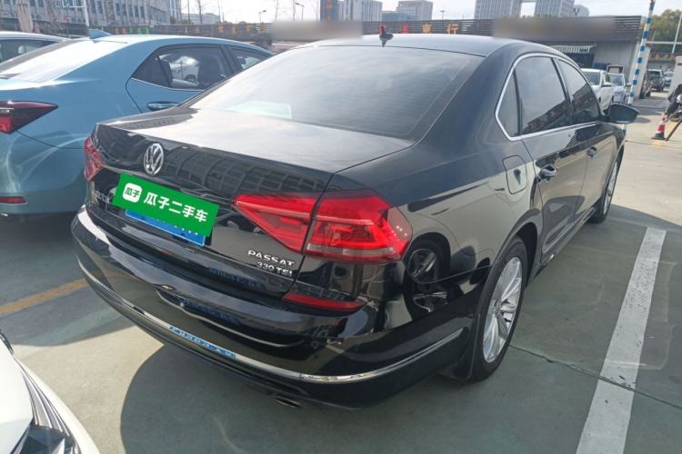 Used Volkswagen Passat 2016 330TSI DSG Luxury Edition
