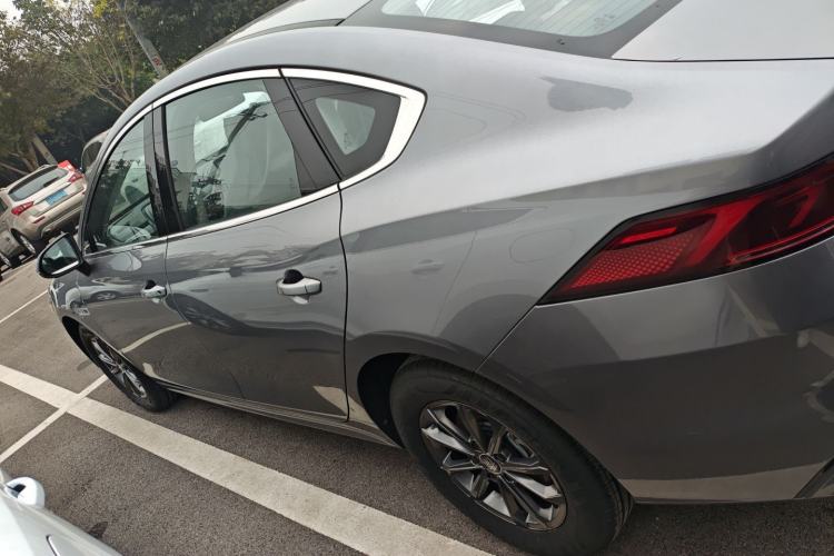 Used BYD Qin PLUS 2021 EV 400KM Leading Comfort Edition
