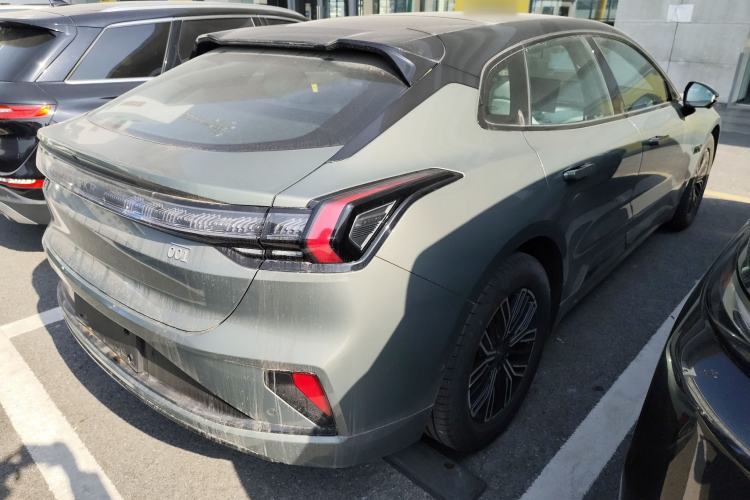 Used Zeekr 001 2025 WE Edition 100 kWh Rear-Wheel Drive
