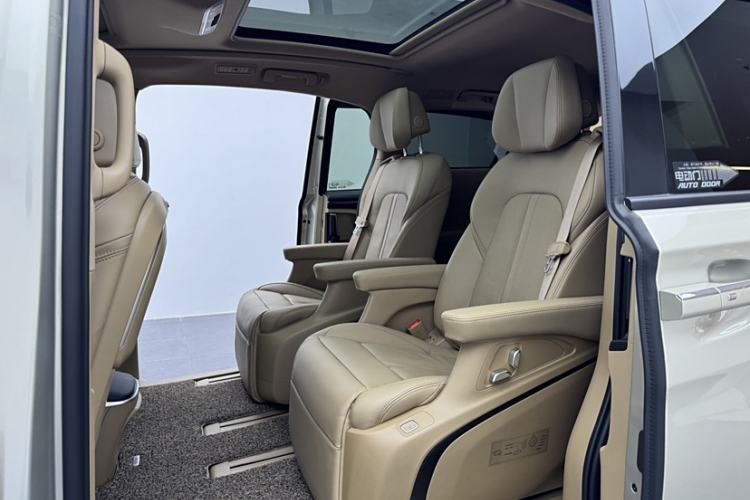 Used Buick GL8 2021 ES Landtrek 653T Luxury Model
