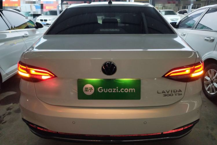 Used Volkswagen Lavida 2023 300TSI DSG Full-Comfort Edition
