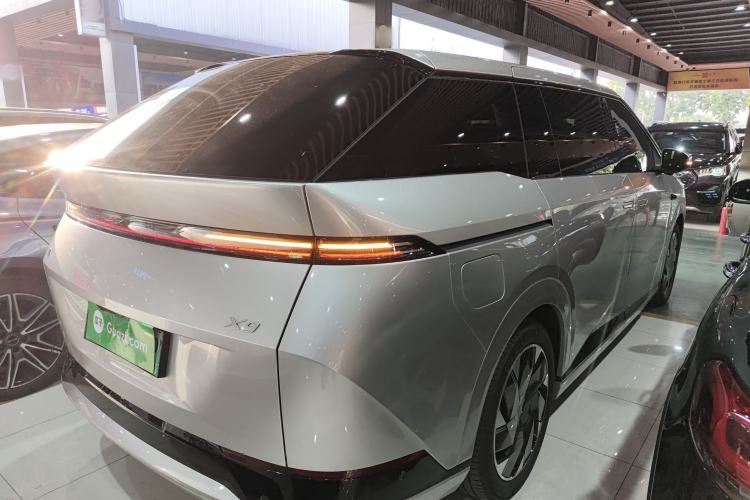 Used XPeng X9 2024 702 Ultra-Long Range Max
