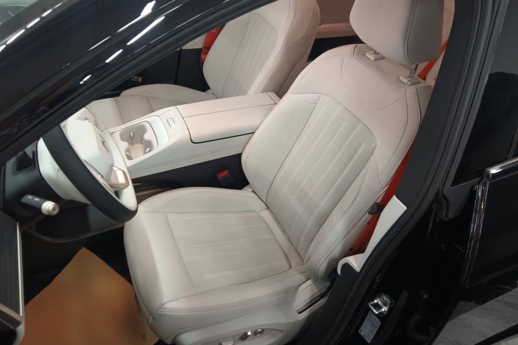 Used ONVO L60 2024 60 kWh Rear-Drive Version
