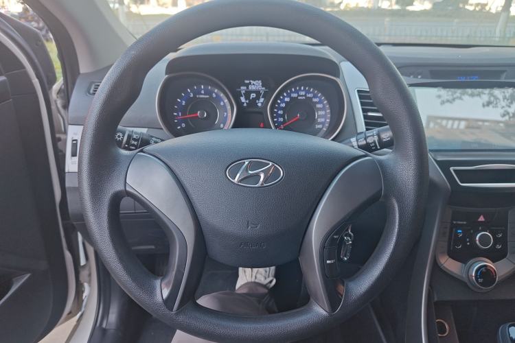 Used Hyundai Elantra 2016 1.6L Automatic Smart Version
