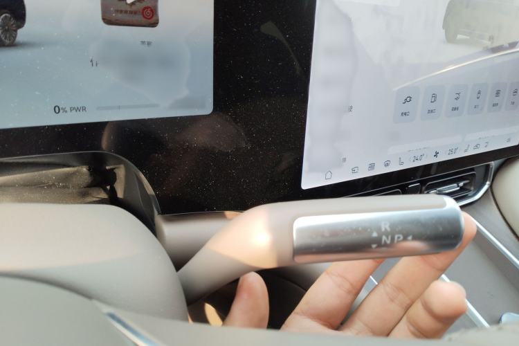 Used Hima AITO M9 2024 Range-Extended Ultra Version 52 kWh 5-Seater Model
