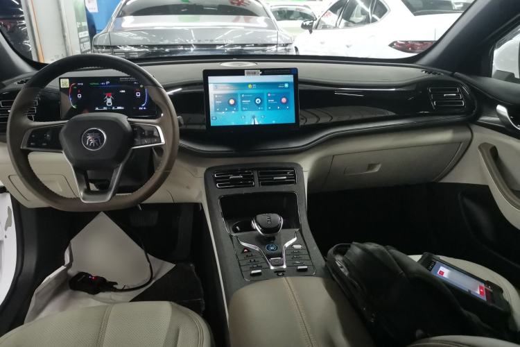 Used BYD Qin PLUS 2024 HONOR Edition DM-i 55KM Leading Model
