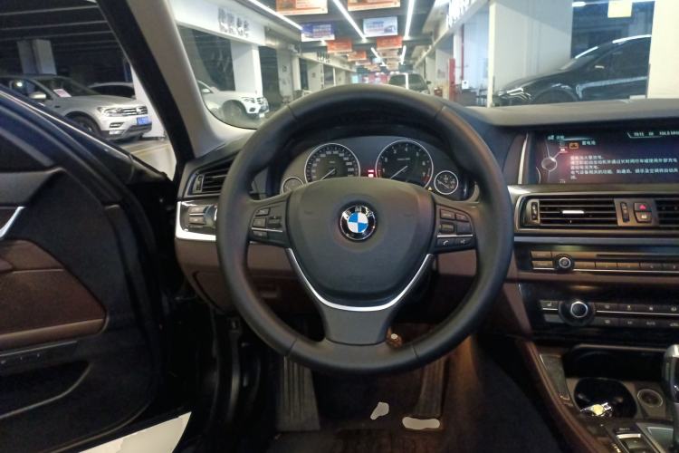 Used BMW 5 Series 2014 525Li Luxury Design Package
