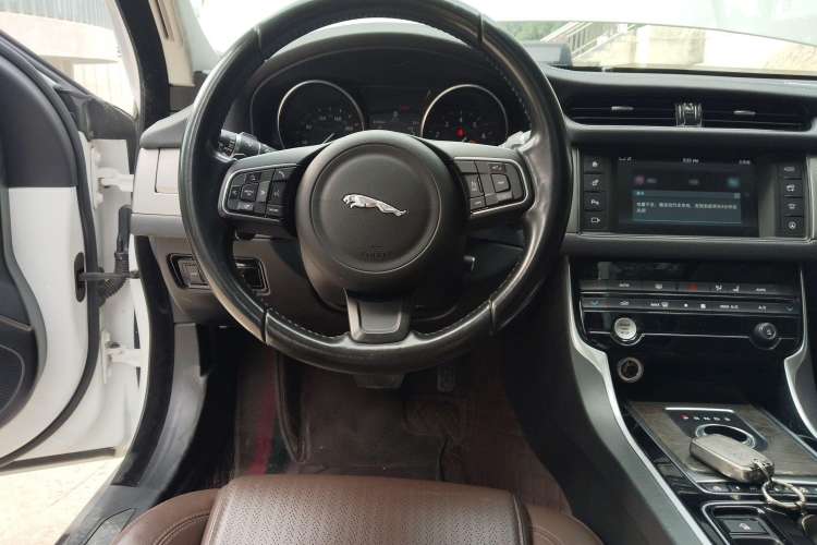 Used Jaguar XFL 2017 XFL 2.0T 240PS Luxury Edition
