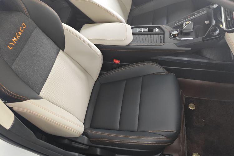 Used Lynk & Co 06 EM-P 2023 1.5T Remix PHEV Pro
