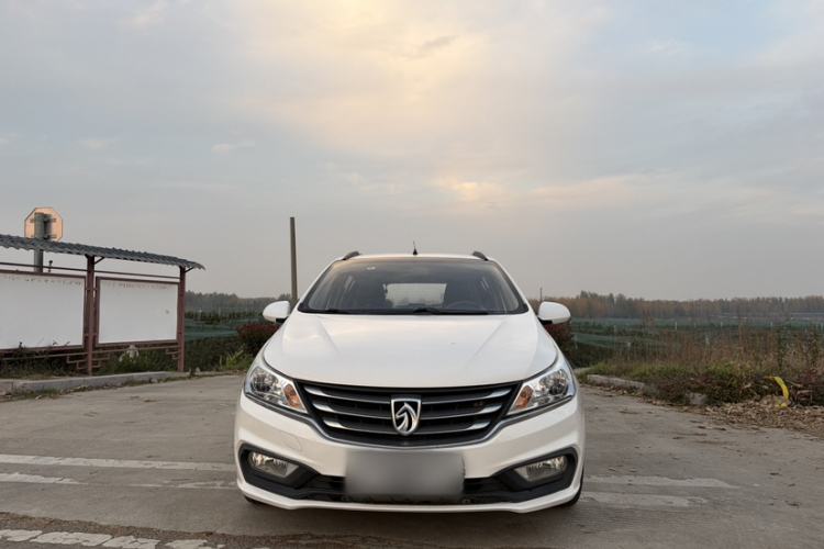 Used Baojun 310 2017 1.5L Automatic Fashion Model
