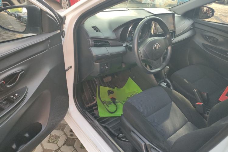 Used Toyota YARiS L 2016 Revised 1.5E CVT Charming Edition
