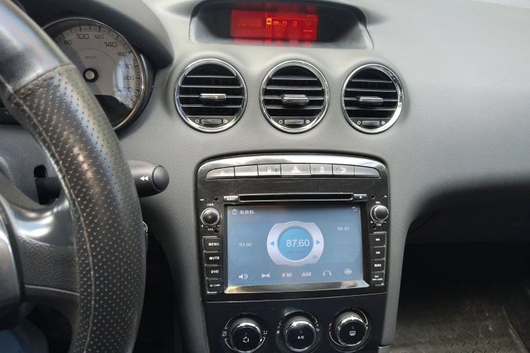 Used Peugeot 408 2013 2.0L Automatic Comfort Edition
