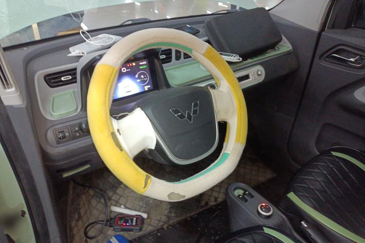 Used Wuling Hongguang MINIEV 2022 Macaron Premium Model – Lithium Iron Phosphate
