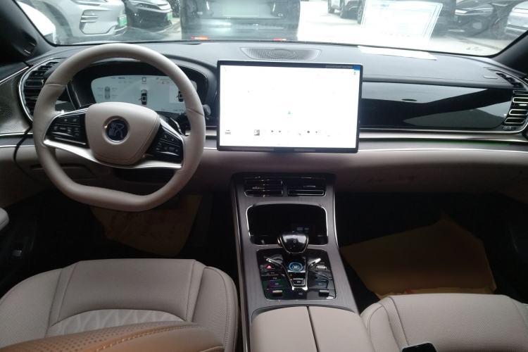 Used BYD Han 2025 EV with 701 km of Laser Radar-Enabled Intelligent Driving