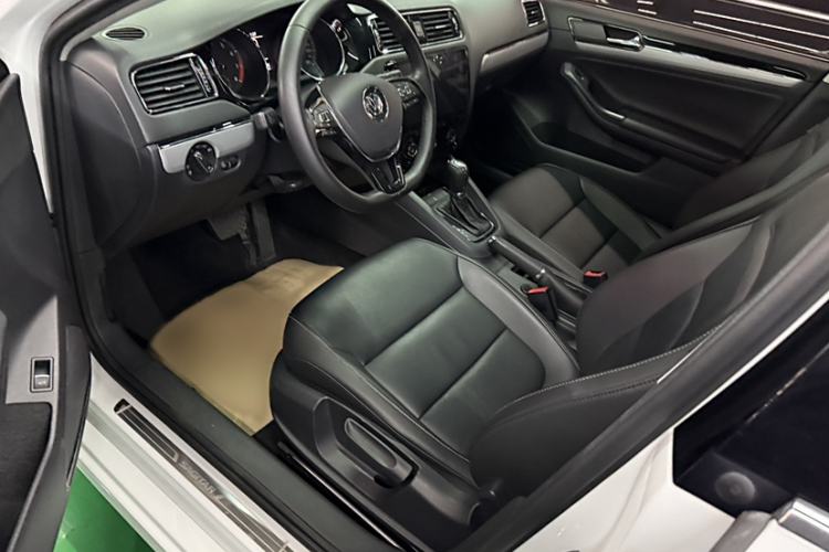 Used Volkswagen Sagitar 2018 180TSI DSG Prestige Edition
