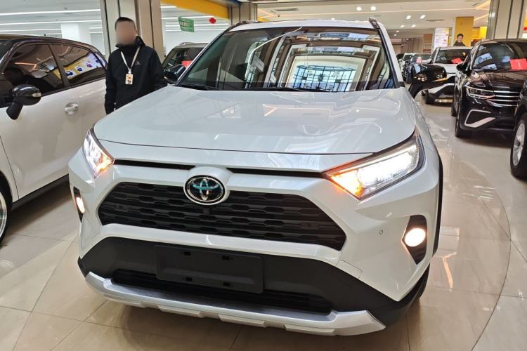 Used Toyota RAV4 2022 2.0L CVT 4x4 Style Plus Edition
