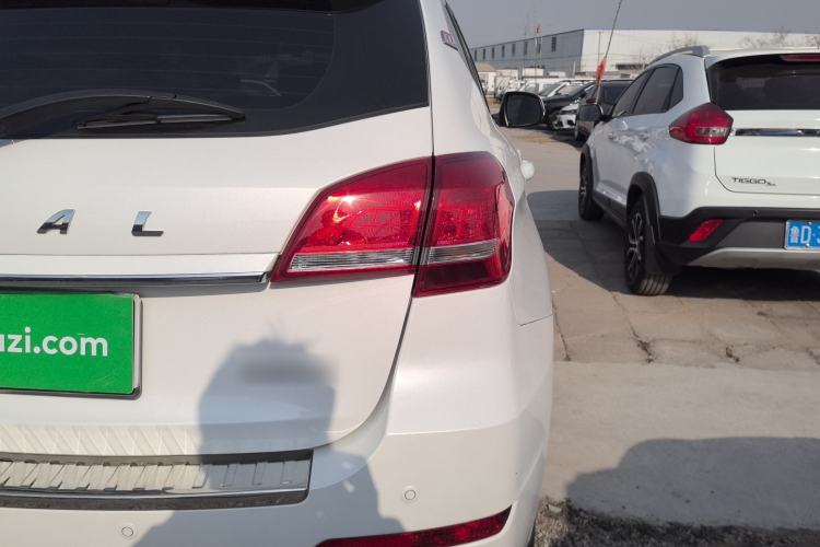 Used Haval H2 2017 Red-Label 1.5T Automatic Two-Wheel Drive Elite Model