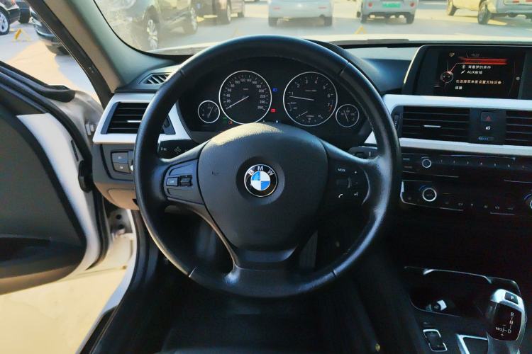 Used BMW 3 Series 2016 320Li Ambition Model
