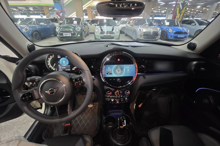 Used  MINI 2022 2.0T COOPER S Artist Five-Door Edition
