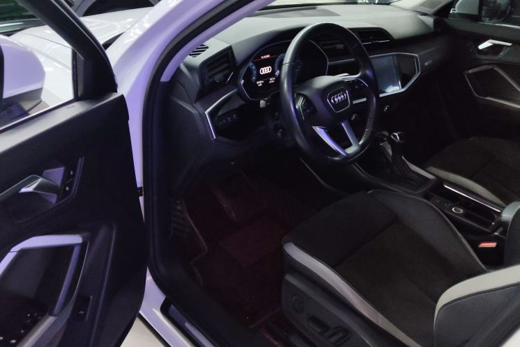 Used Audi Q3 2020 35 TFSI Ambition Dynamic Edition
