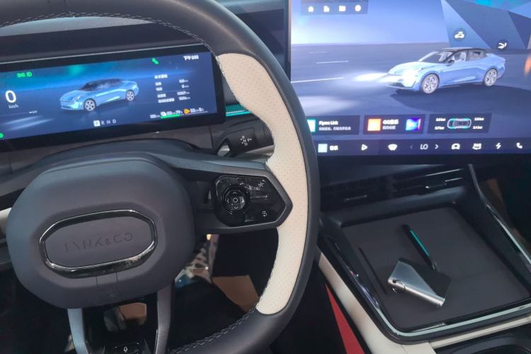 Used Lynk & Co 07 2024 EM-P 126 Long-Range Ultra
