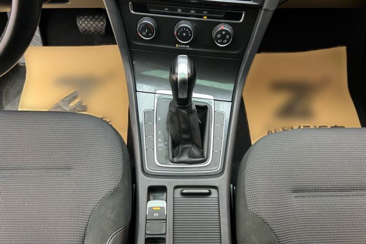 Used Volkswagen Golf 2018 1.6L Automatic Comfort Model
