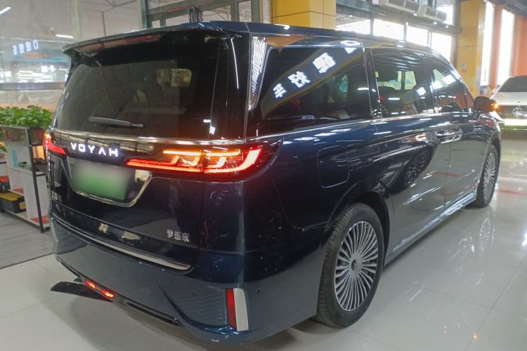 Used VOYAH Dream 2025 PHEV Four-Wheel Drive Prestige Kunpeng Edition
