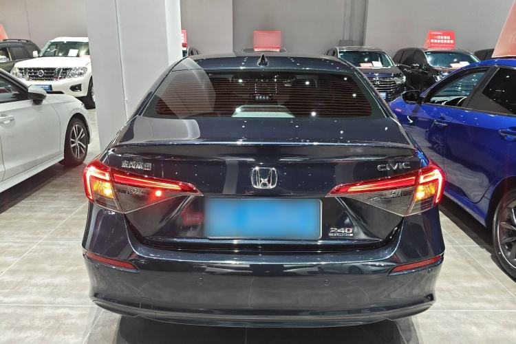 Used Honda Civic 2023 240TURBO CVT Dynamic · Center Stage Special Edition
