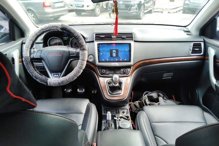 Used Haval H6 2015 Revised Version Sport Edition 1.5T Manual Transmission Two-Wheel Drive Elite Grade
