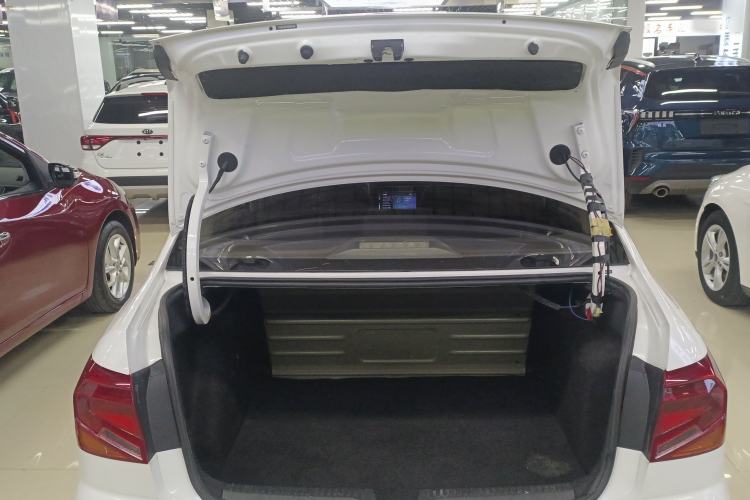 Used Volkswagen Jetta 2017 1.4L Manual Fashion Edition
