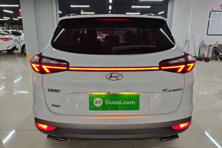 Used Hyundai Tucson 2019 280TGDi Dual-Clutch Two-Wheel Drive Fashion Edition China VI Standard
