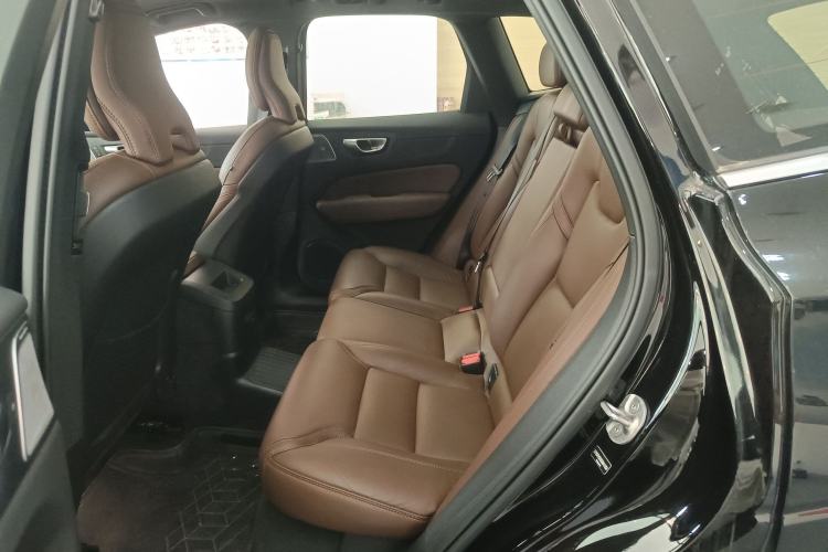 Used Volvo XC60 New Energy 2025 Plug-in Hybrid Long-Range All-Wheel Drive Smart Luxury Edition