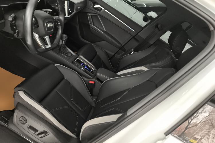 Used Audi Q3 2024 40 TFSI Fashion Dynamic Model