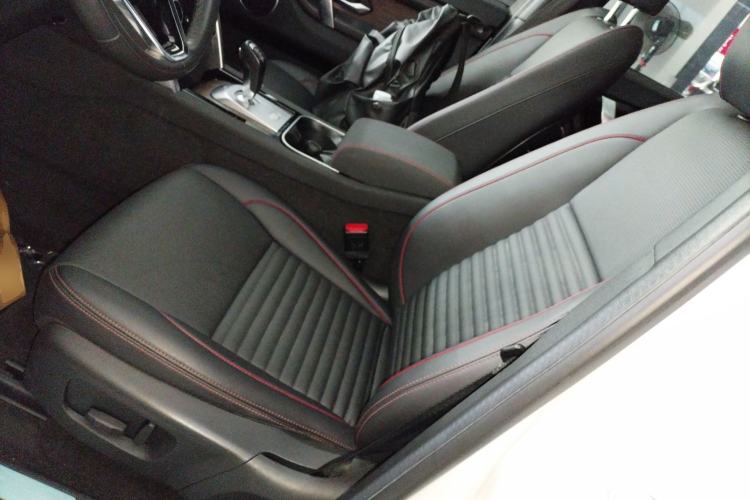 Used Land Rover Discovery Sport 2022 249 PS R-Dynamic S Performance Edition 5 Seats