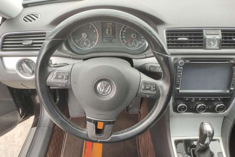 Used Volkswagen Passat 2015 1.8TSI DSG Prestige Edition
