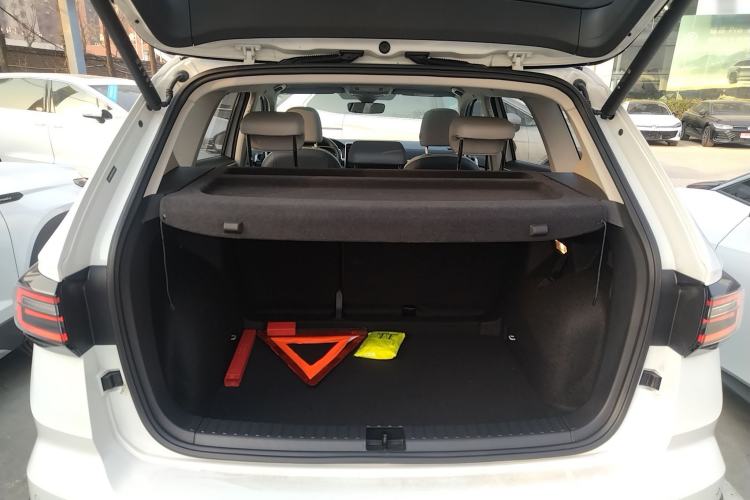 Used Volkswagen Tharu 2024 300TSI Two-Wheel-Drive Moon Luxury Edition
